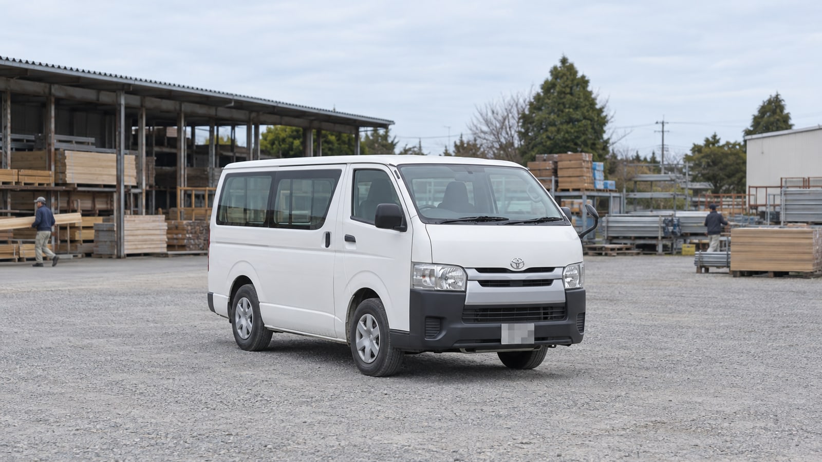 トヨタ ハイエース(商用バン)の外観